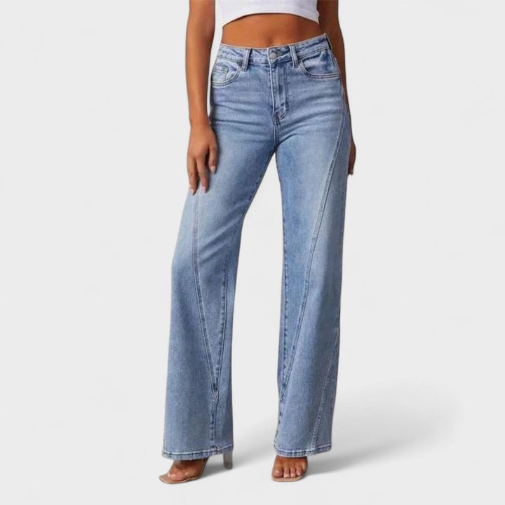 María™ | Jeans de Corte Flare