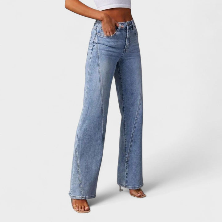 María™ | Jeans de Corte Flare